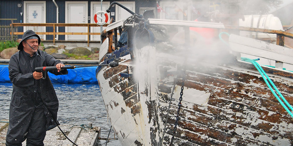 7 Ways to Use a Pressure Washer